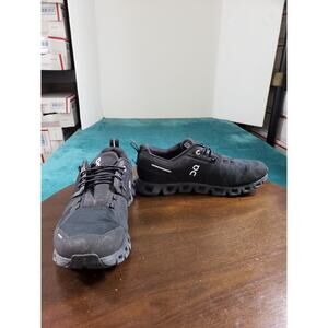 On Cloud 5 Shoes Size 9 Womens Black Running Gym Sneakers Marathon FGV2 X14